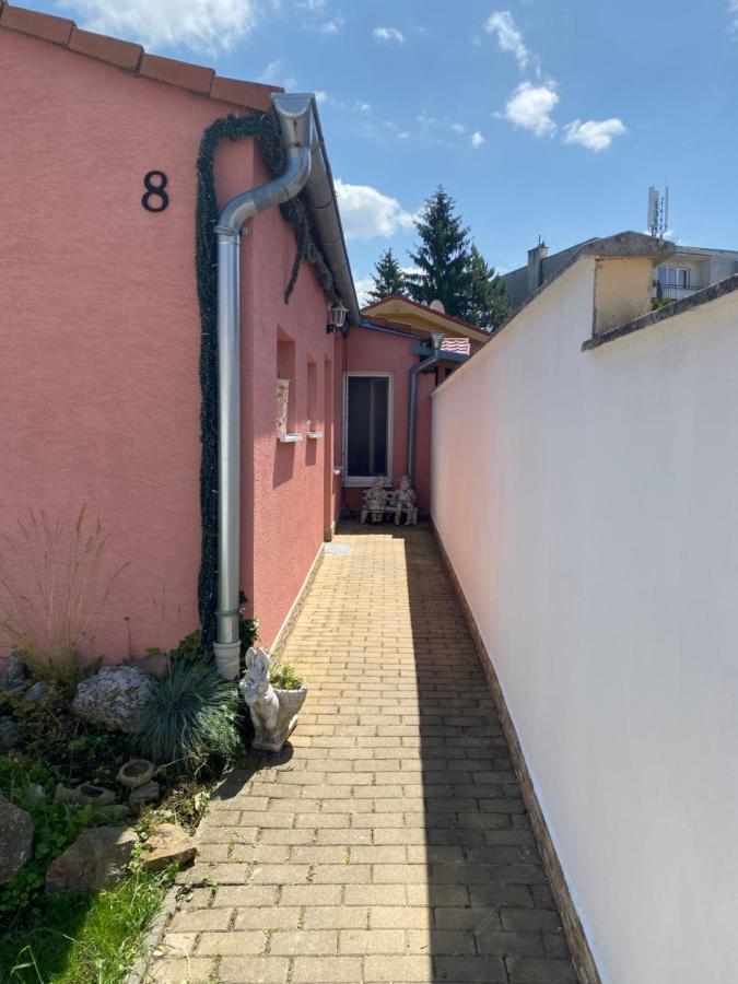 Rodinny Dom Auris Piestany Bagian luar foto